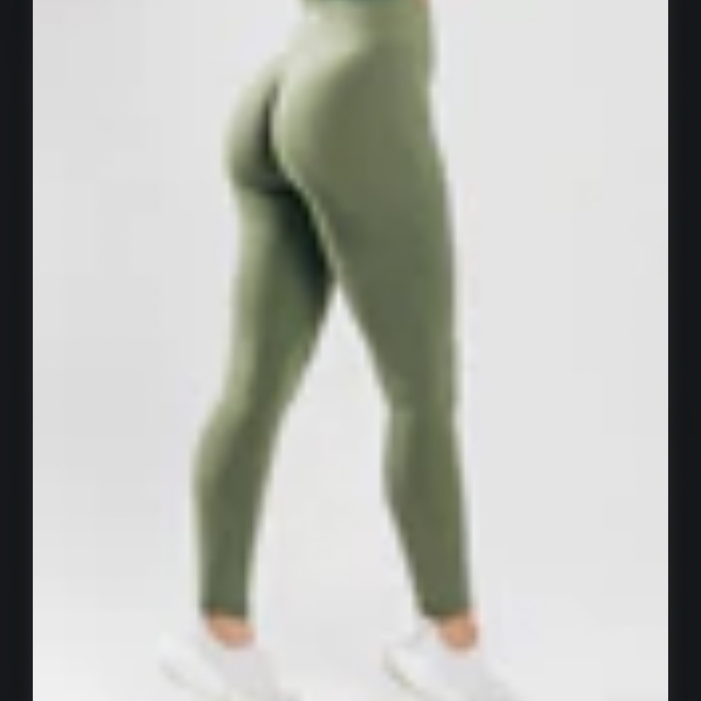 Alphalete dusty green amplify leggings